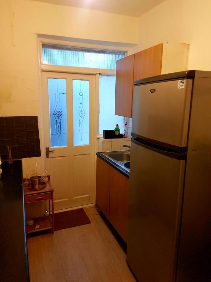 Budget House In Gants Hill Bed & Breakfast Ilford Dış mekan fotoğraf